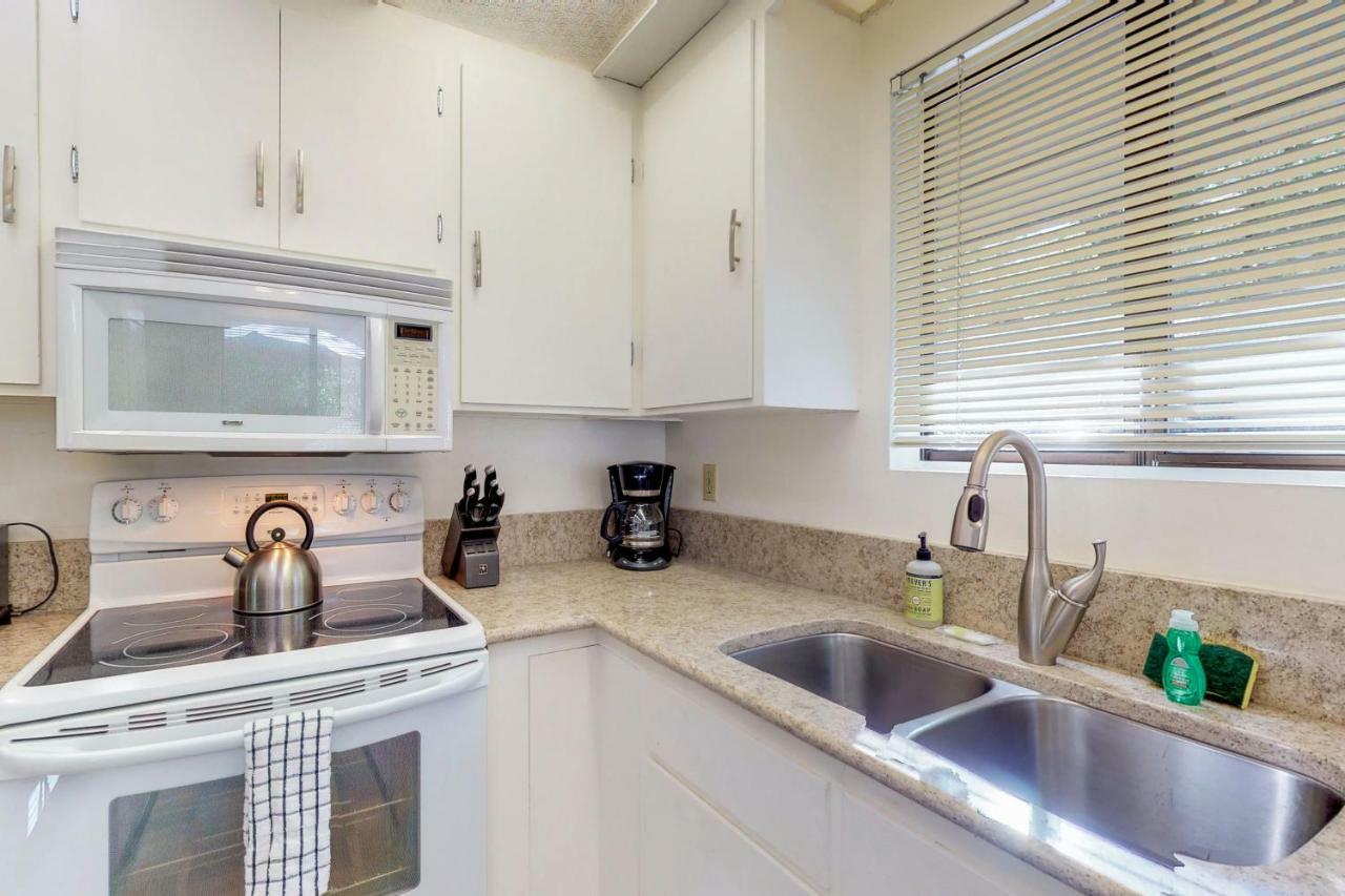 Sunny Pines Villa Гроувланд Екстериор снимка